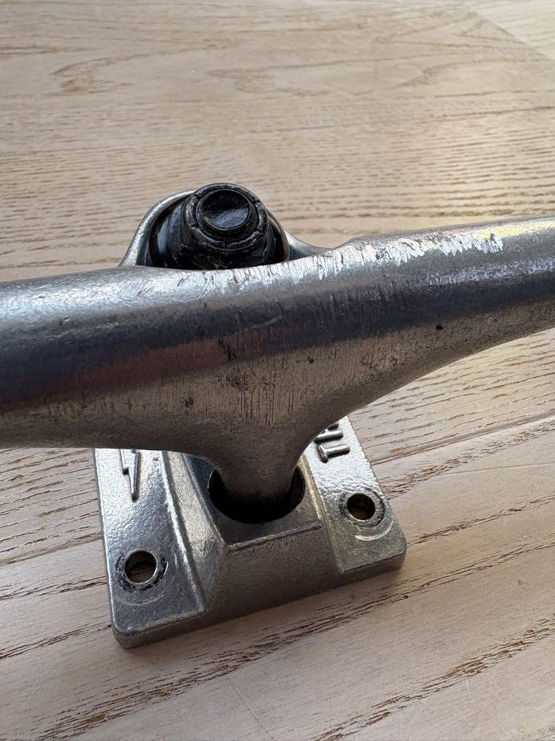 美品　サンダー THUNDER トラック　147 HI