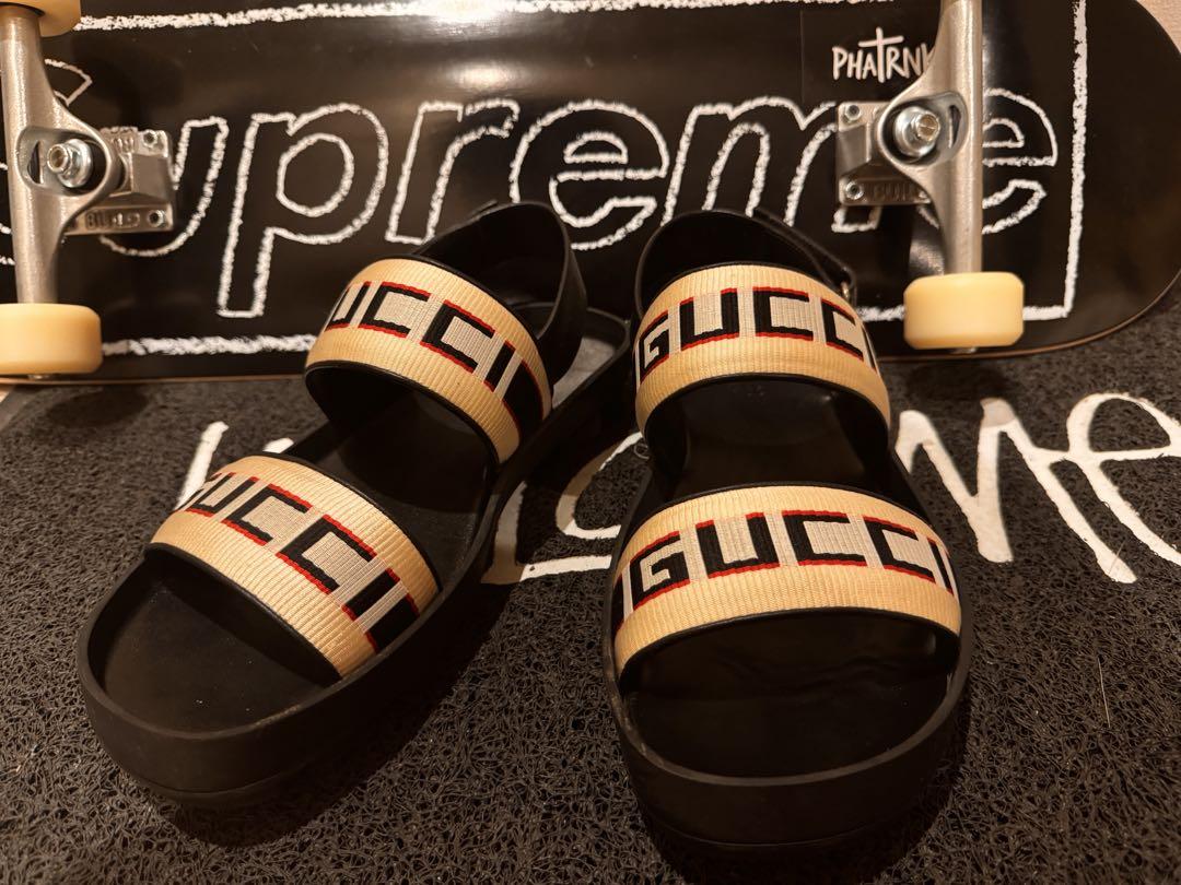 美品】GUCCI グッチ ロゴストラップサンダル メンズ - メルカリ