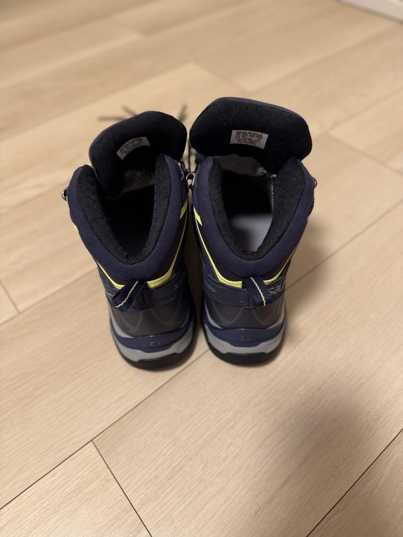 Salomon ネイビー 登山靴 防水性