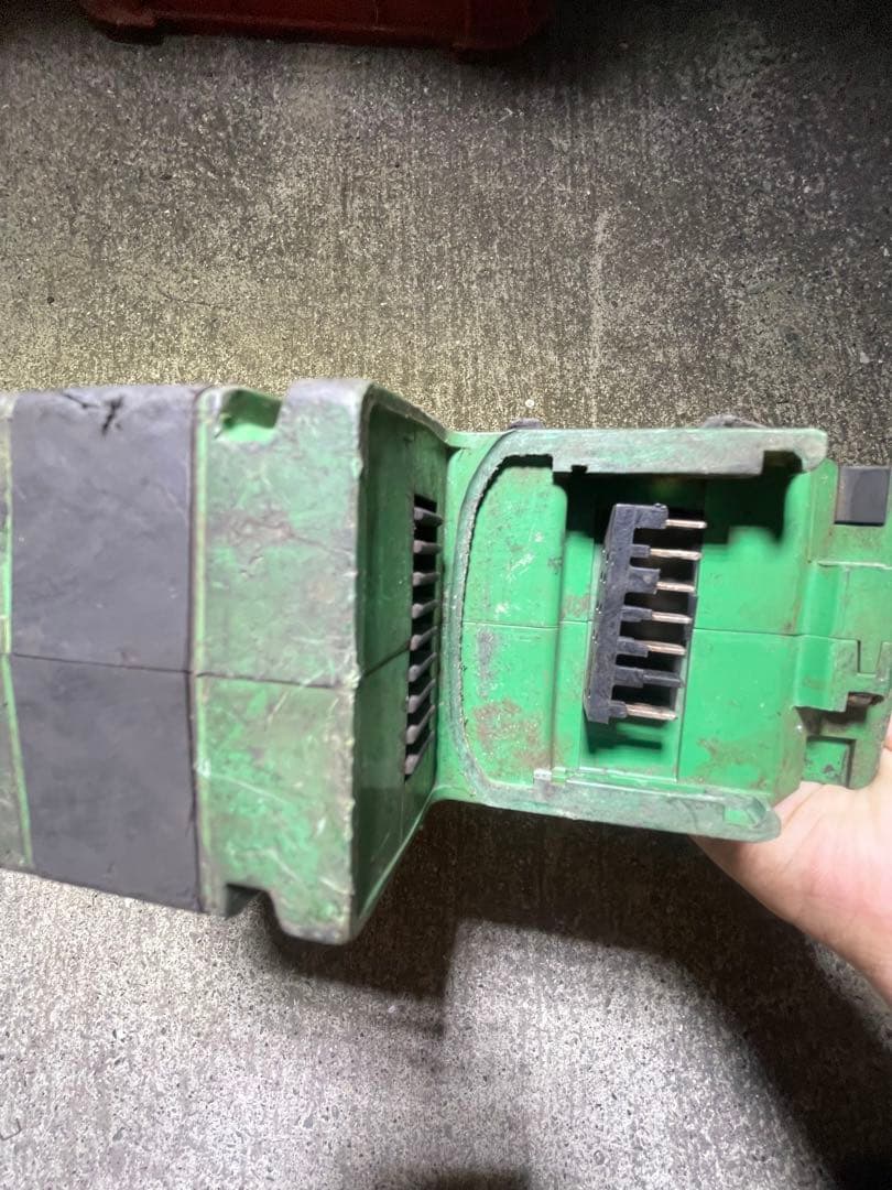 ハイコーキ ハンマドリル全体的に状態が悪い