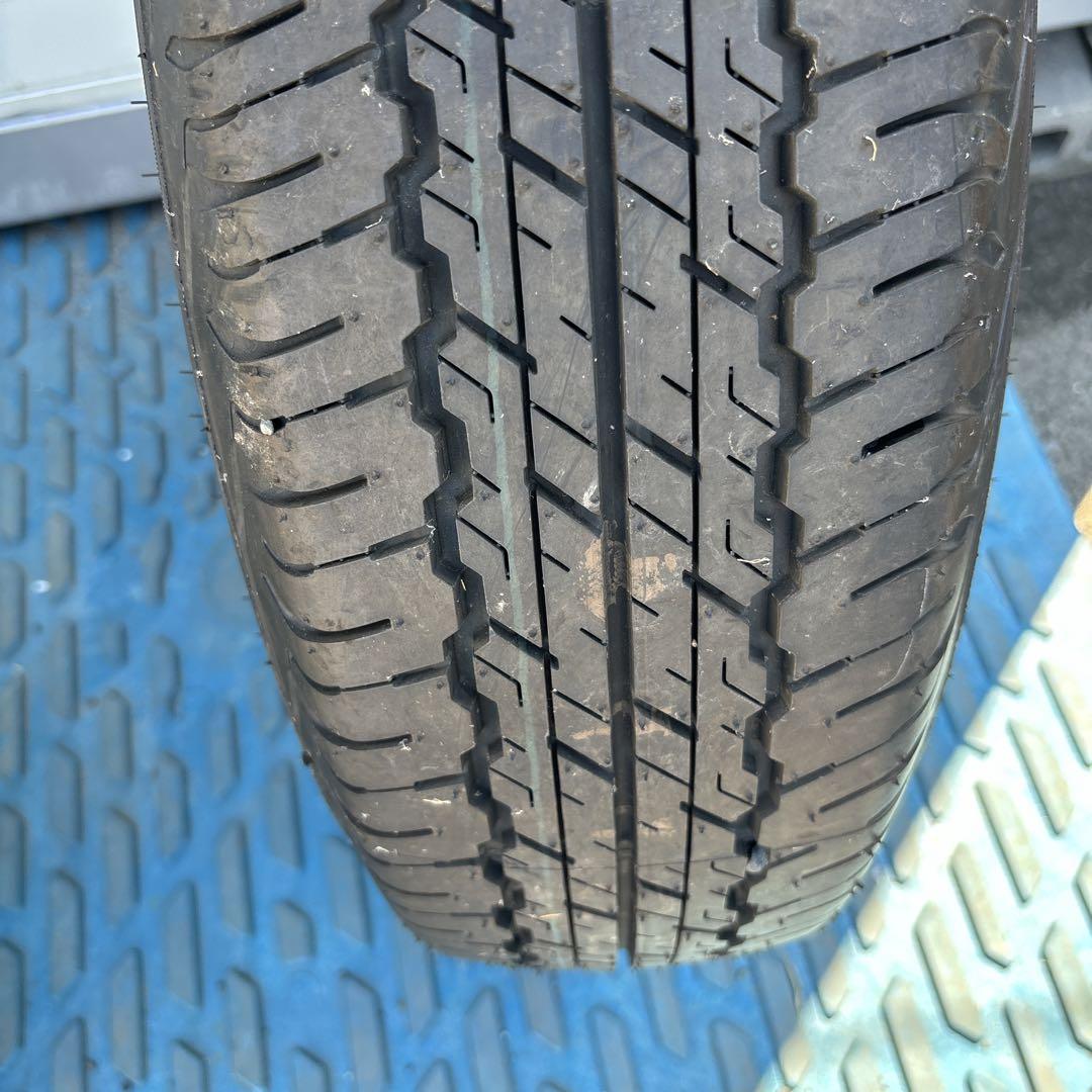 スズキ ジムニーシエラ 純正 AT20 195/80R15 背面タイヤ用に