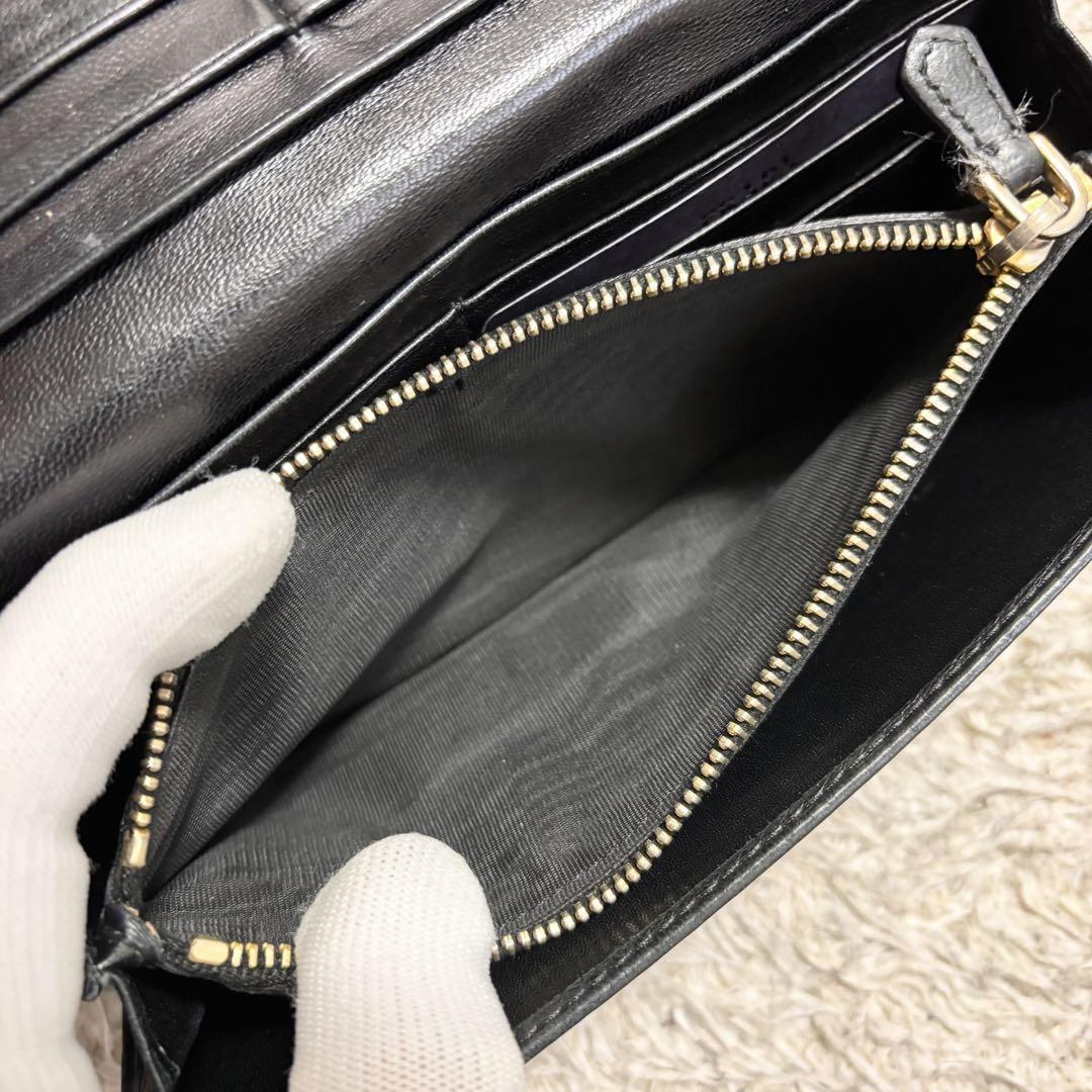 美品✨PRADAギャザー 長財布 折り財布 黒 プリーツ デザイン
