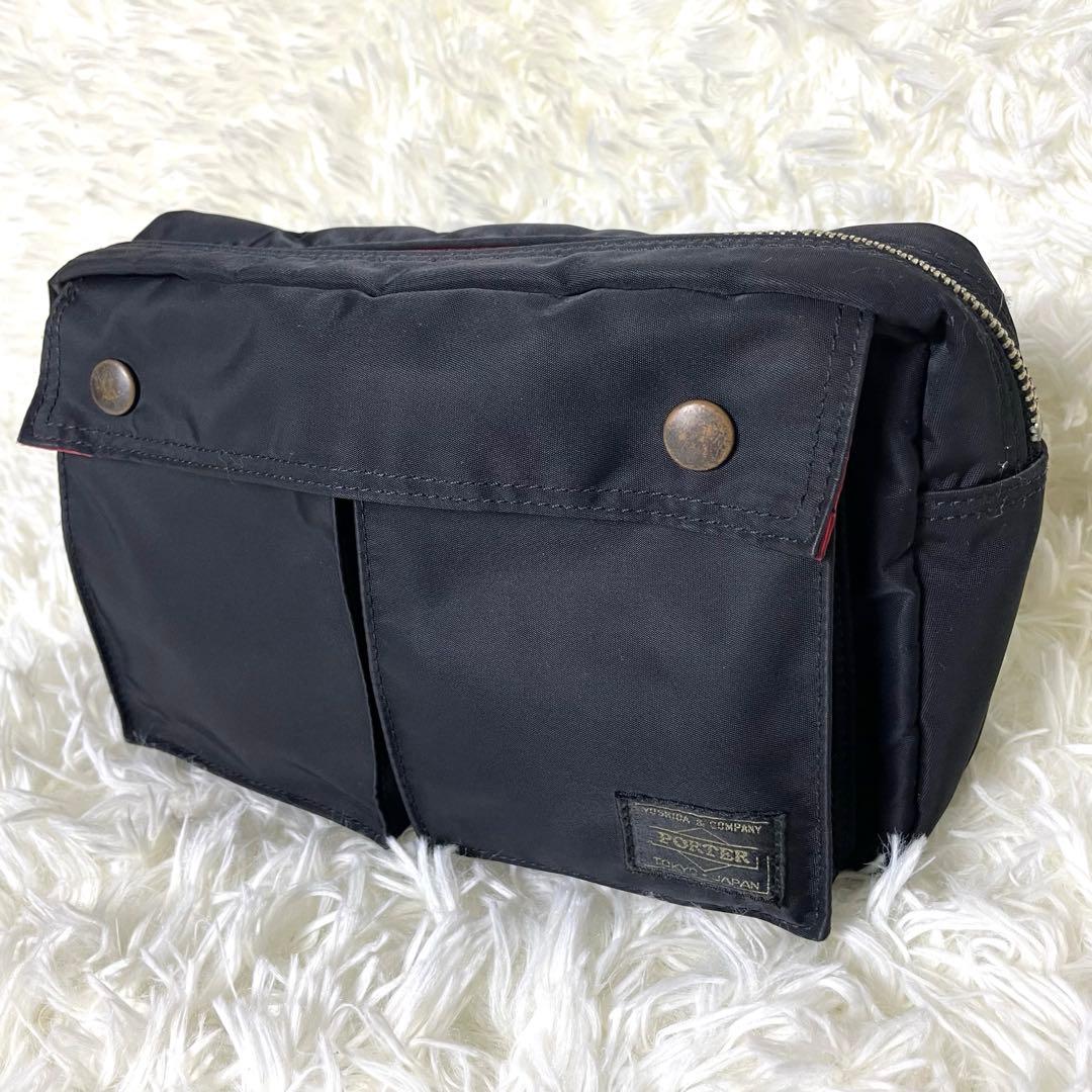 PORTER ポーター エルファイン ショルダーバッグ ナイロン 黒 PORTER ポーター エルファイン ショルダーバッグ ナイロン 黒