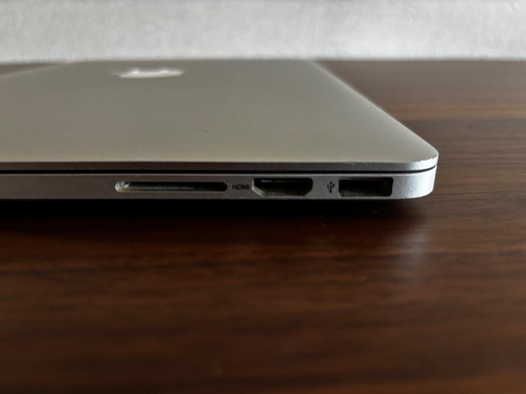Apple MacBook Proシルバー 本体　ジャンク MacBook Pro シルバー 本体 ジャンク品