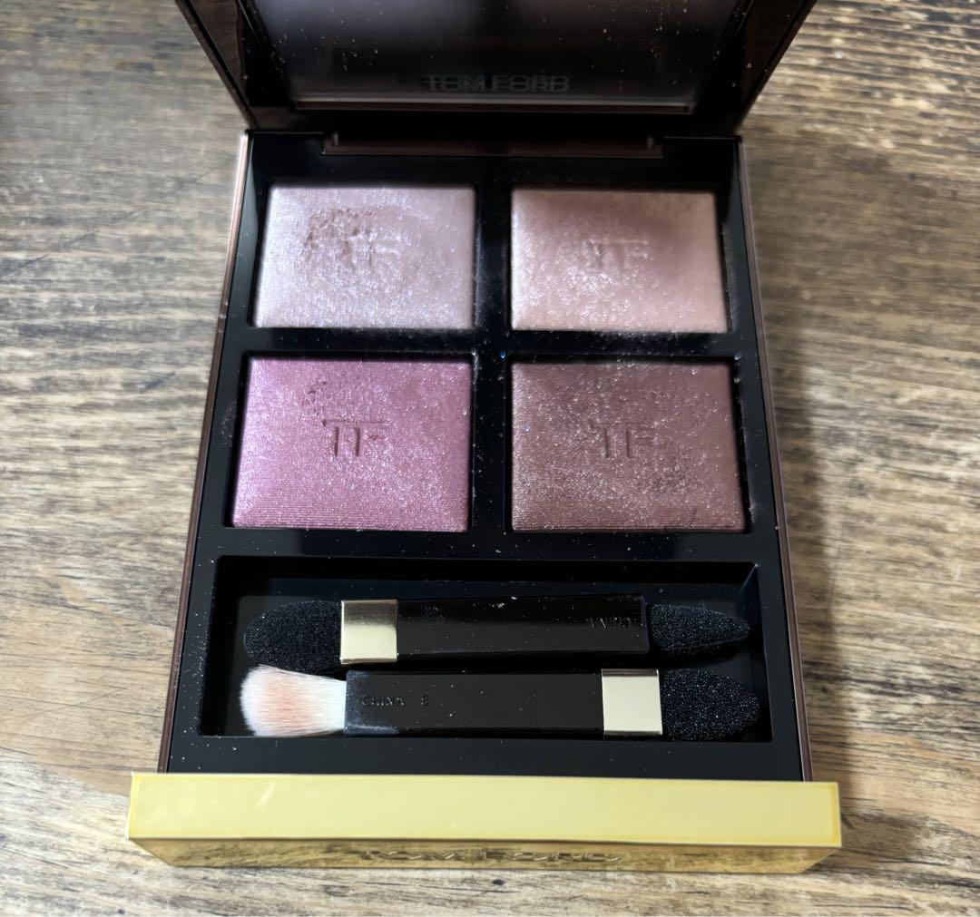 TOM FORD アイ カラー クォード 42A