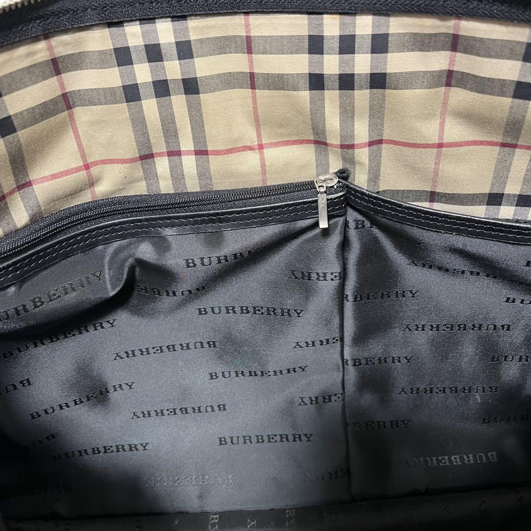 BURBERRY ブラック