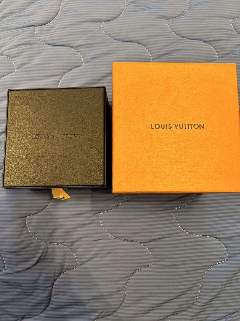 LOUIS VUITTON フラワーモチーフ ネックレス　値下げ