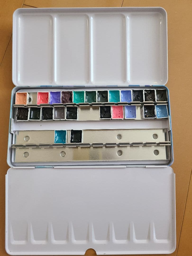 海外絵の具詰め合わせ　24色セット