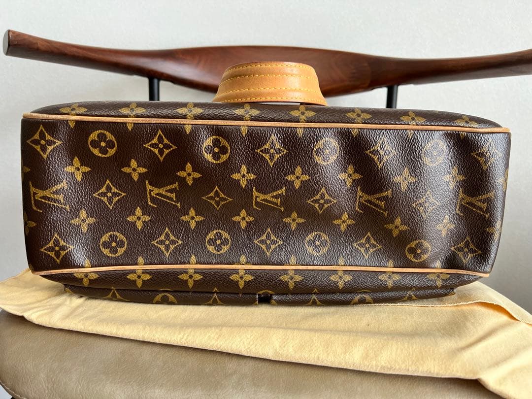 ブラウントートバッグLOUIS