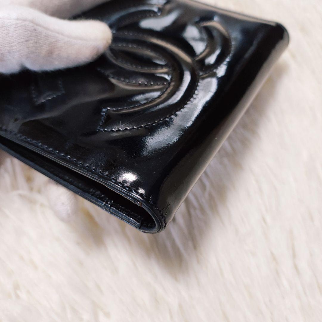 CHANEL　二つ折り財布　ガマ口　エナメル　ココマーク