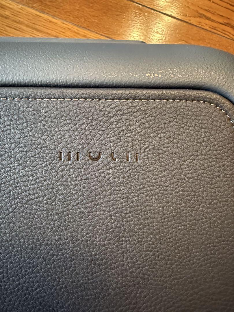 moln鞄のようなスーツケース34L
