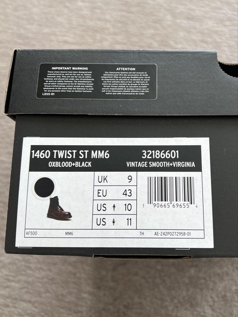 靴 MM6 x Dr. Martens Twisted and Reimagined