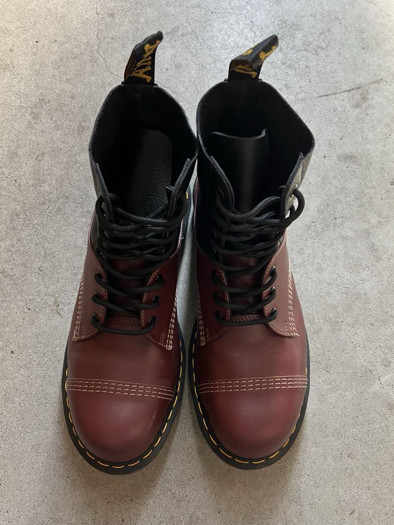 靴 MM6 x Dr. Martens Twisted and Reimagined