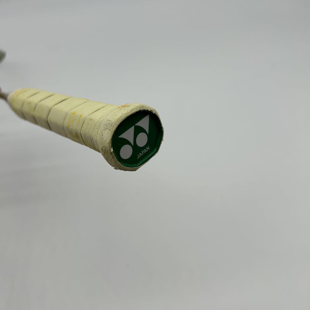 バドミントン　ナノレイ750 ヒビあり