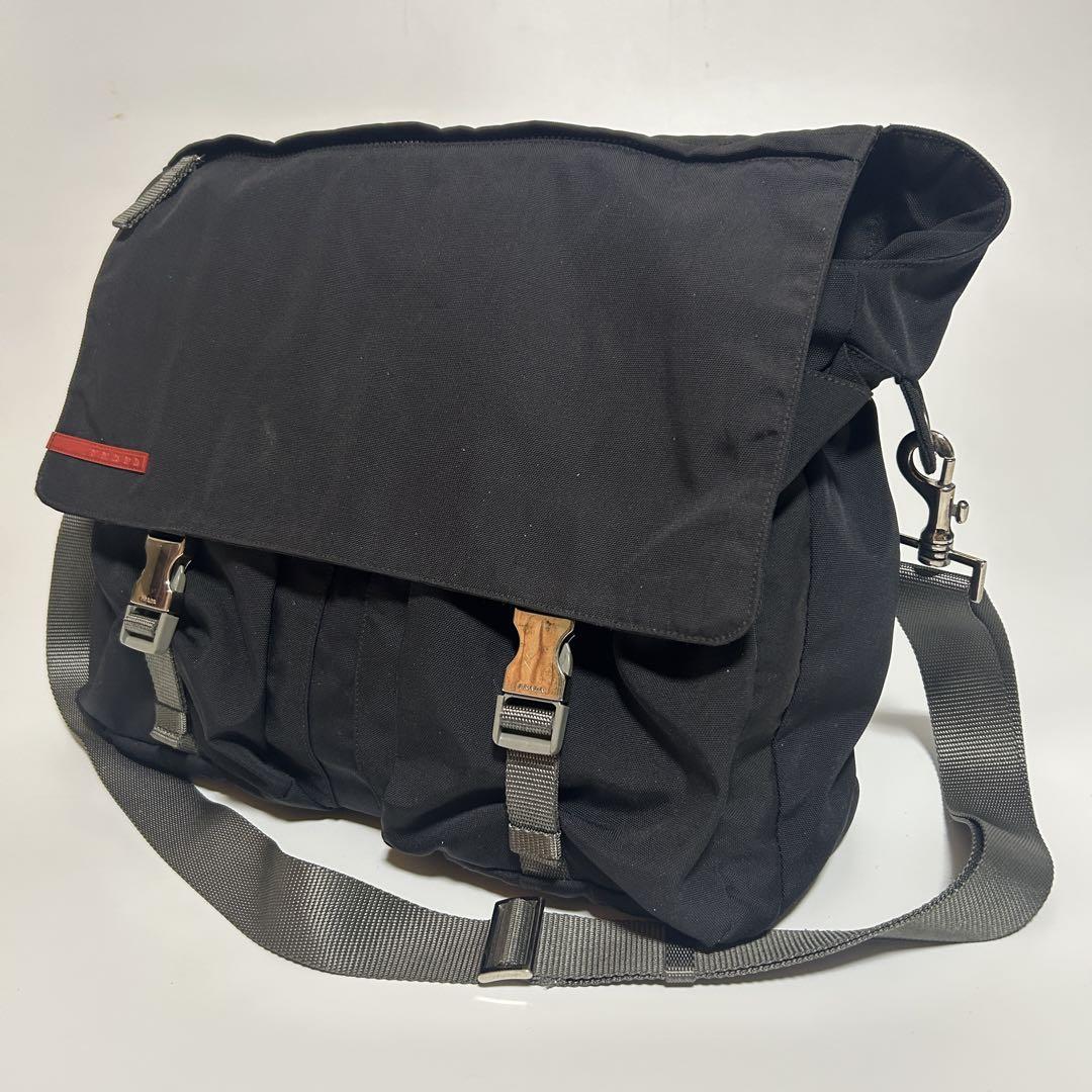 【良品】プラダスポーツ　メッセンジャーバッグ　斜め掛け　4VA438