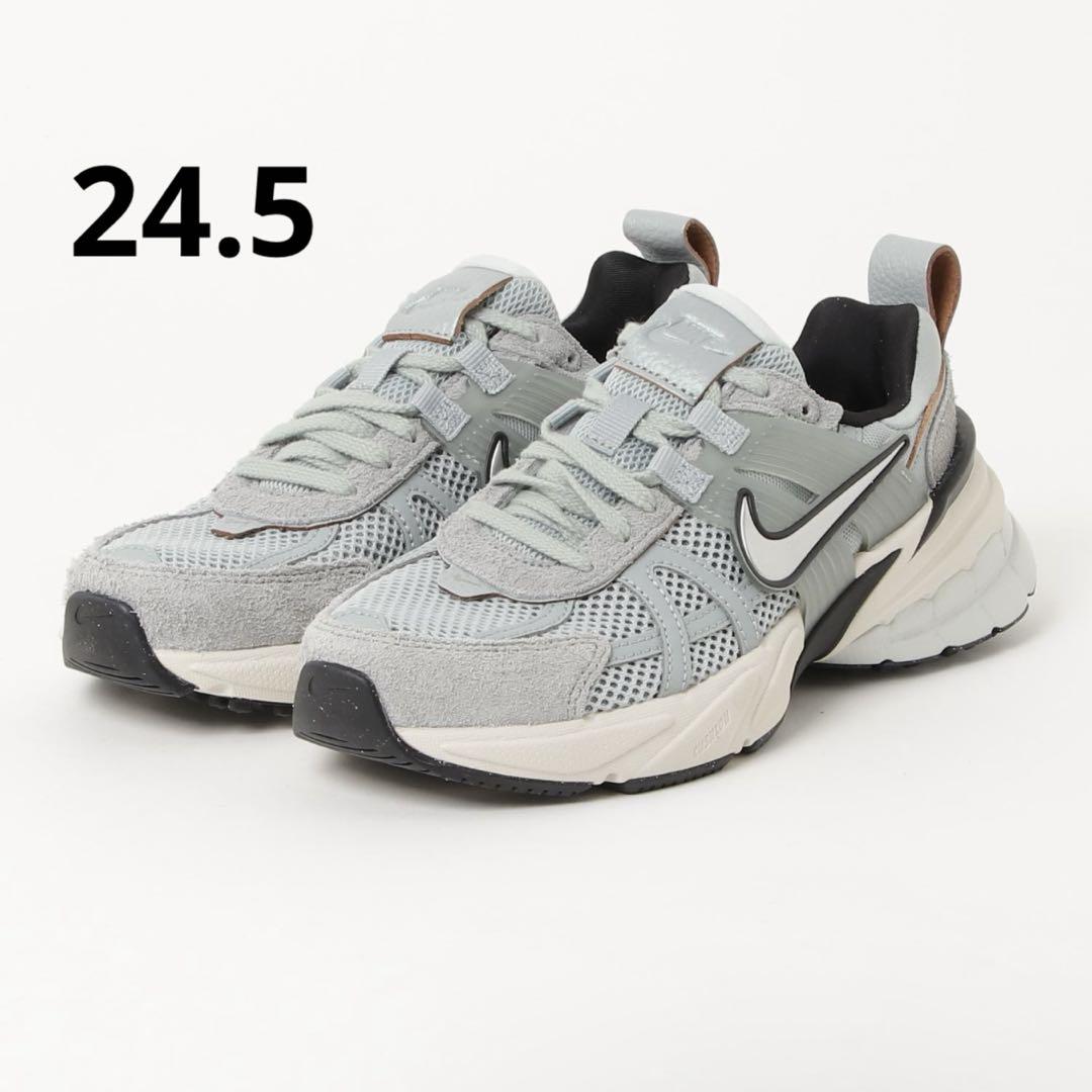 ナイキ　V2K ラン　WMNS NIKE V2K RUN 24.5cm