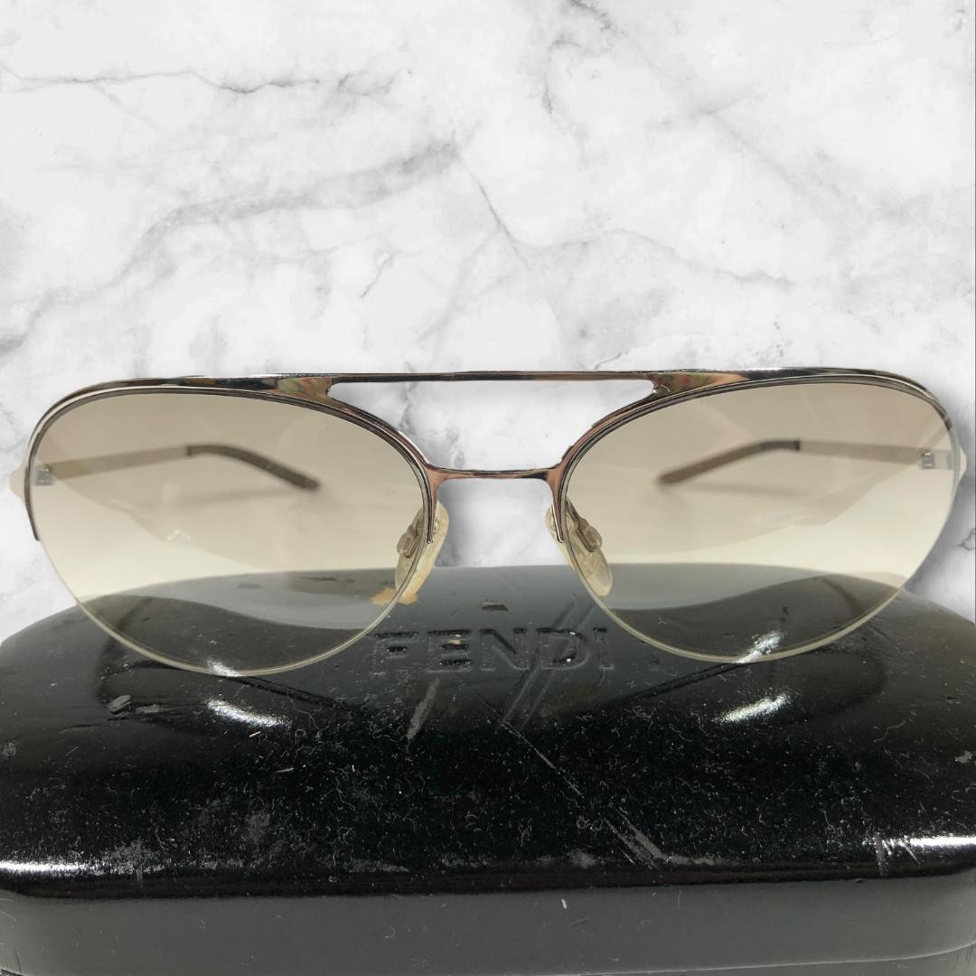 最先端 FENDI フェンディ サングラス ケース 伊製 SL7358 ロゴテンプル 小物