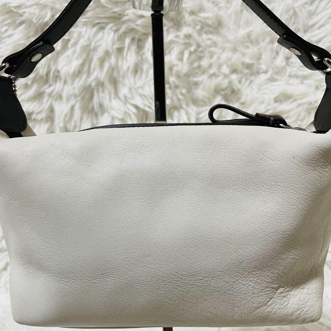 【美品】COACH コーチ アクセサリーポーチ　ハンドバッグ　ホワイト　レザー