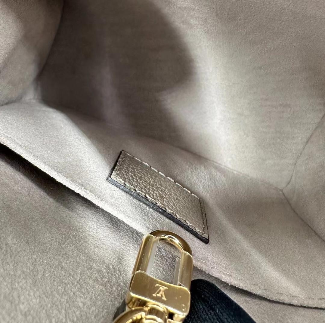 LOUIS VUITTON ルイヴィトン オンザゴー BB *-*- 画像9