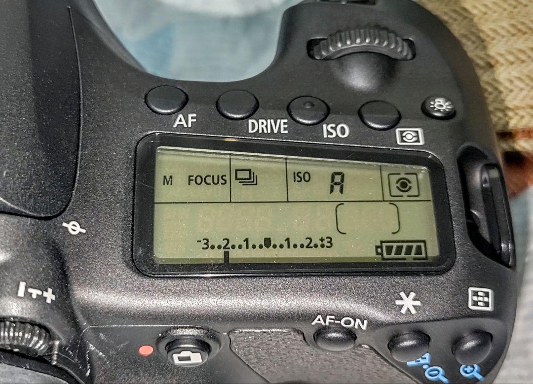 Canon EOS 60D デジタル一眼レフ 2本レンズ付き