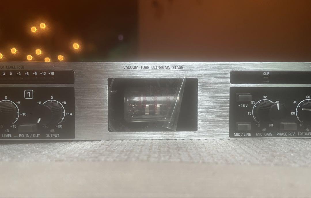 アンプ ULTRAGAIN PRO MIC2200