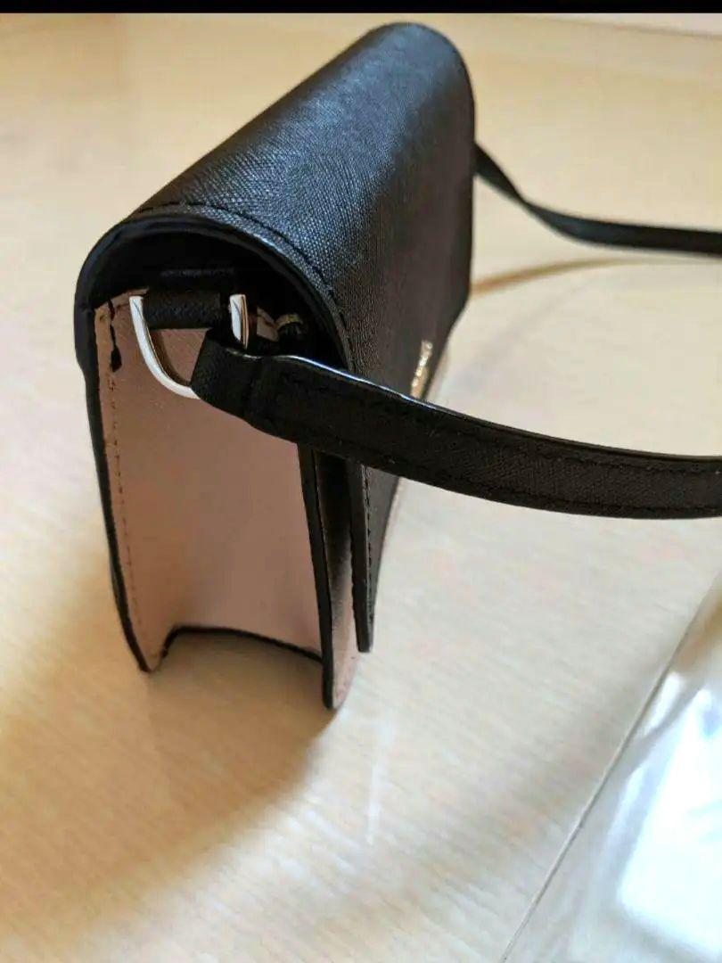 kate spade カメラ型 ショルダーバッグ ブラック/ピンク