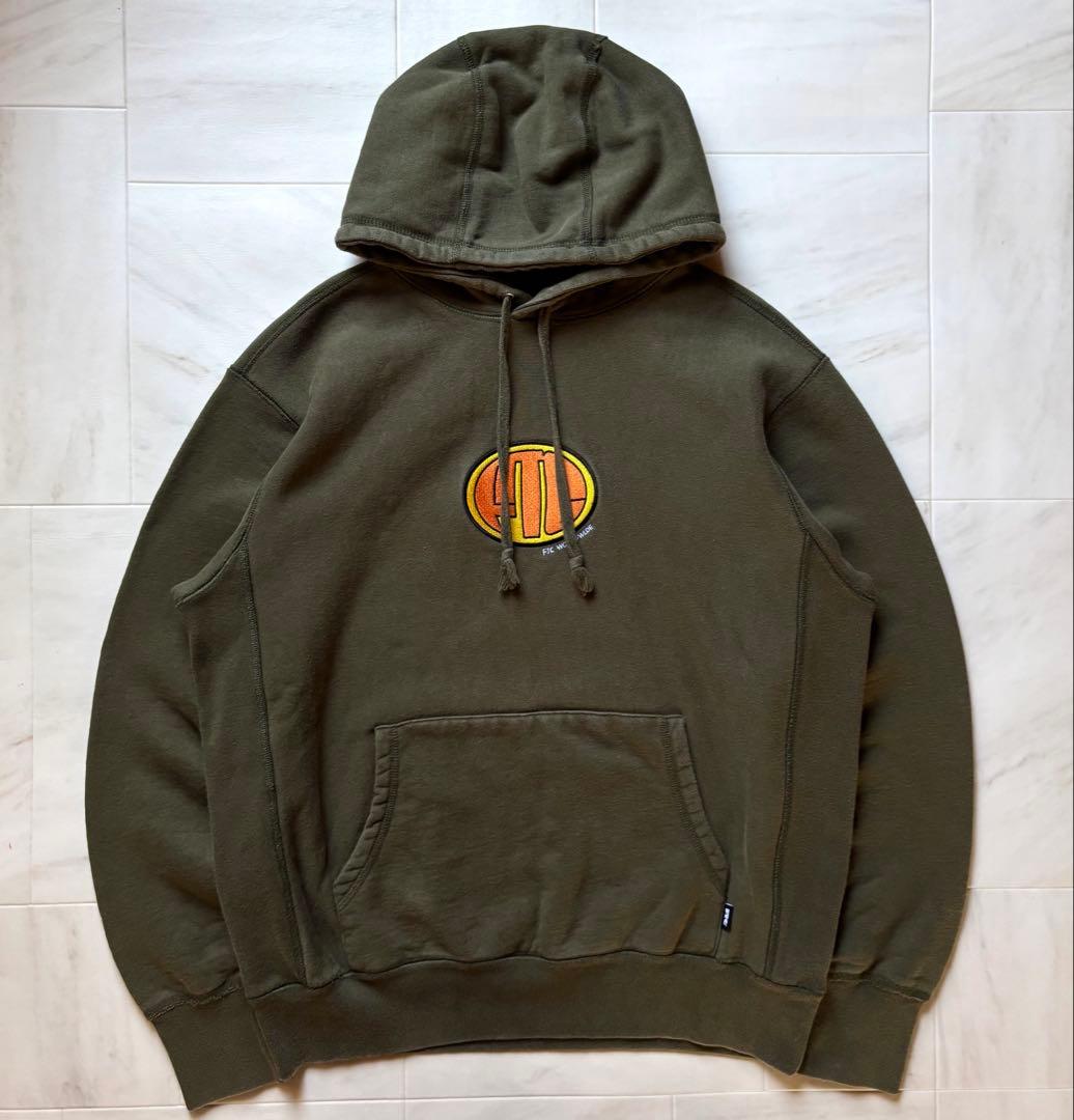 エフティーシー エキスパンションプルオーバーパーカー センターロゴ Mサイズ エフティーシー エキスパンションプルオーバーパーカー センターロゴ Mサイズ