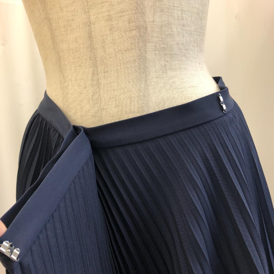 低価SALE H01368 ASSYMETRY LIGHT PLEATS SKIRT DrZ4g-m73329086636 クラネ お得特価