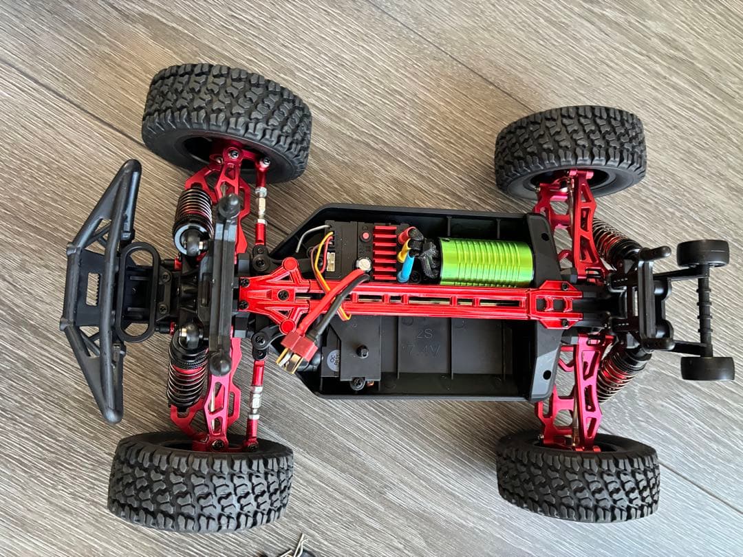 ラジコン 高速 メタルパーツ バッテリーは一個です ラジコン 高速 メタルパーツ バッテリーは一個です