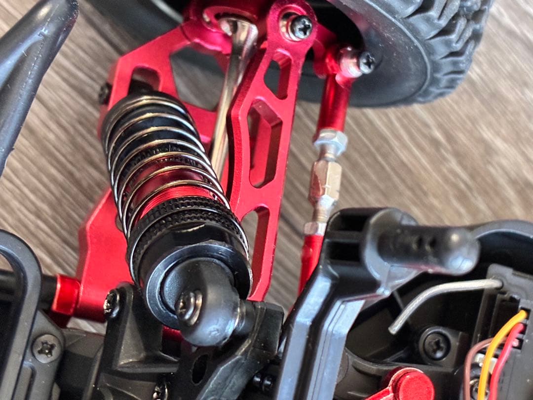 ラジコン 高速 メタルパーツ バッテリーは一個です ラジコン 高速 メタルパーツ バッテリーは一個です