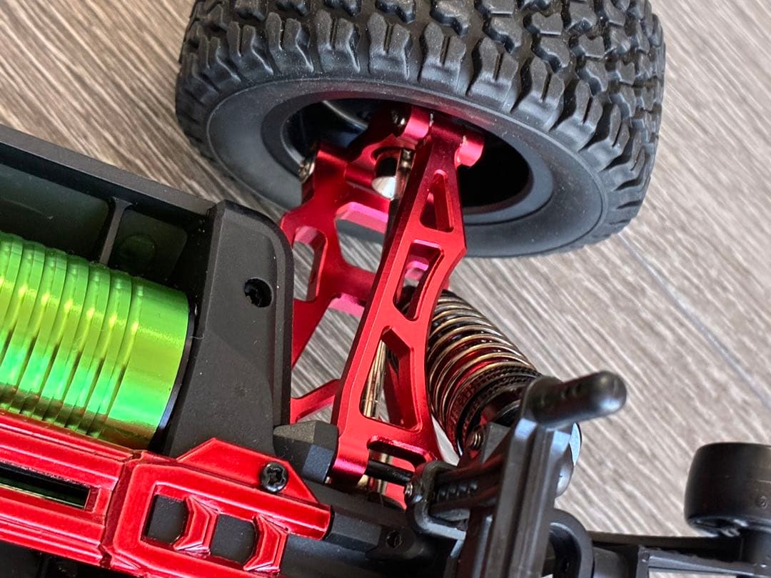 ラジコン 高速 メタルパーツ バッテリーは一個です ラジコン 高速 メタルパーツ バッテリーは一個です