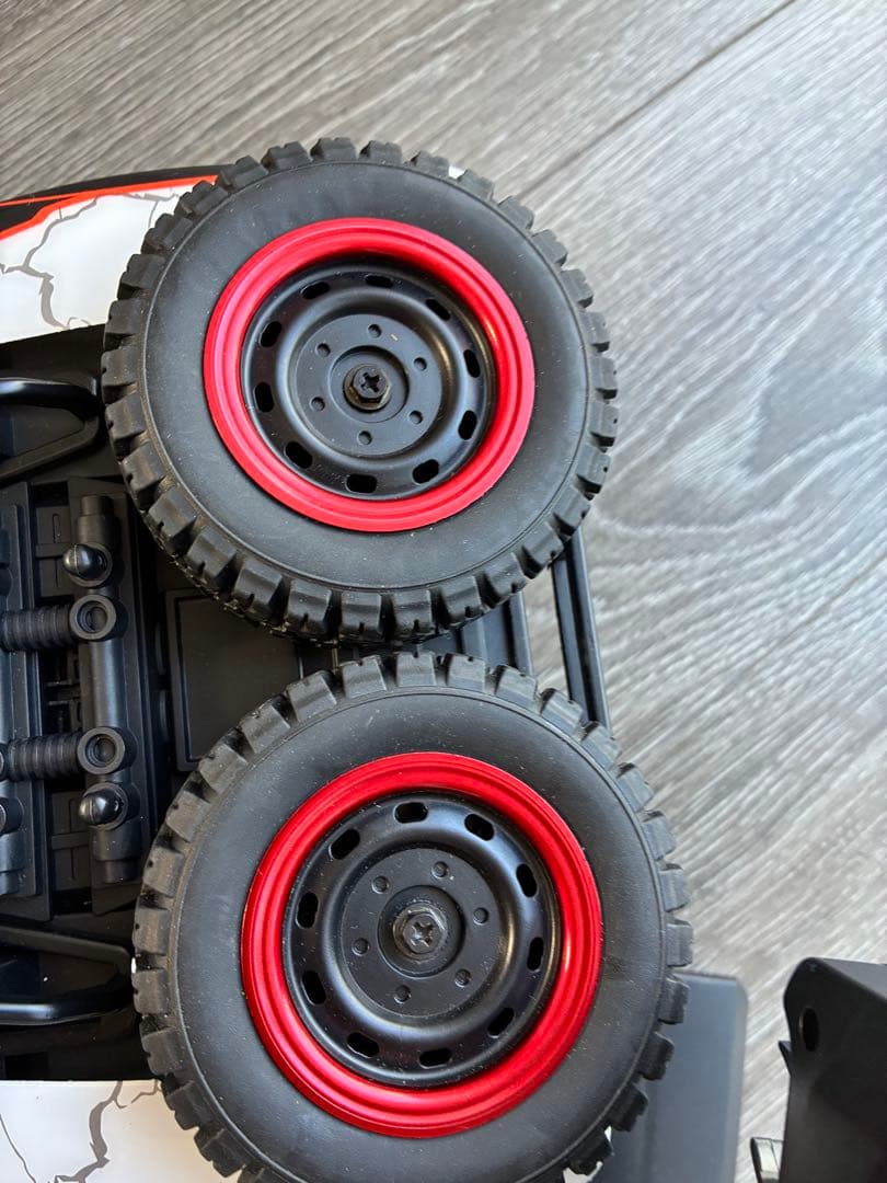 ラジコン 高速 メタルパーツ バッテリーは一個です ラジコン 高速 メタルパーツ バッテリーは一個です