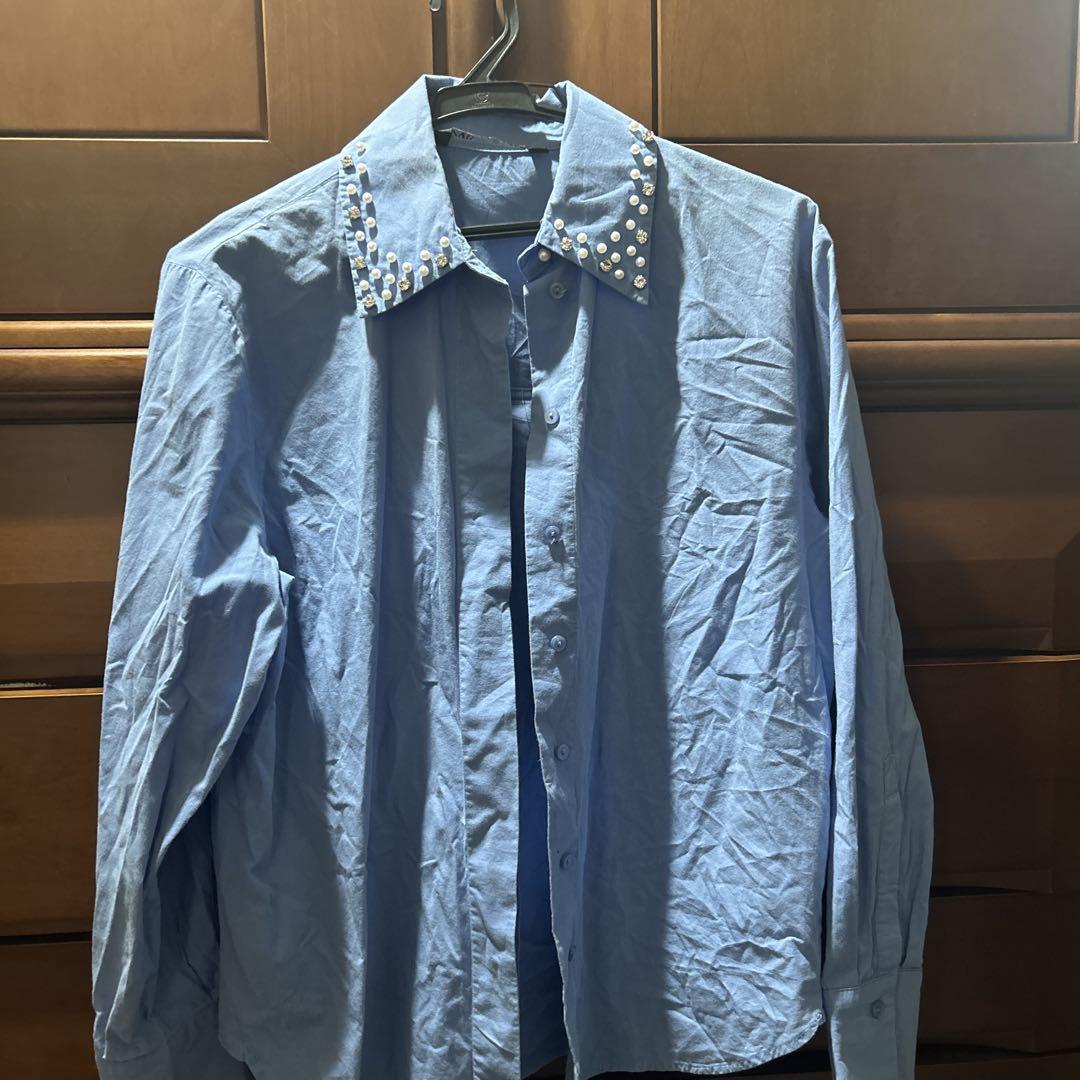 ZARA ビジューパール付き ブルーブラウス