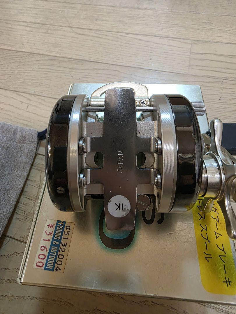RYOBI VARIUS F300 フィッシングリール