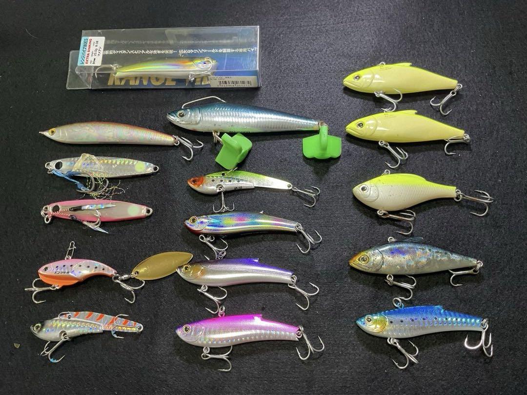 中古品　(未使用有り)バイブレーションルアー 16個セット