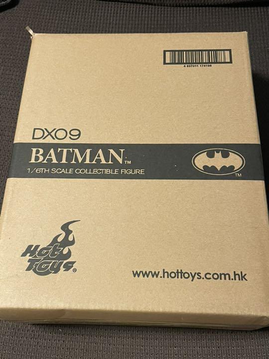 ホットトイズ バットマン 1 6フィギュア DX9 マイケル キートン