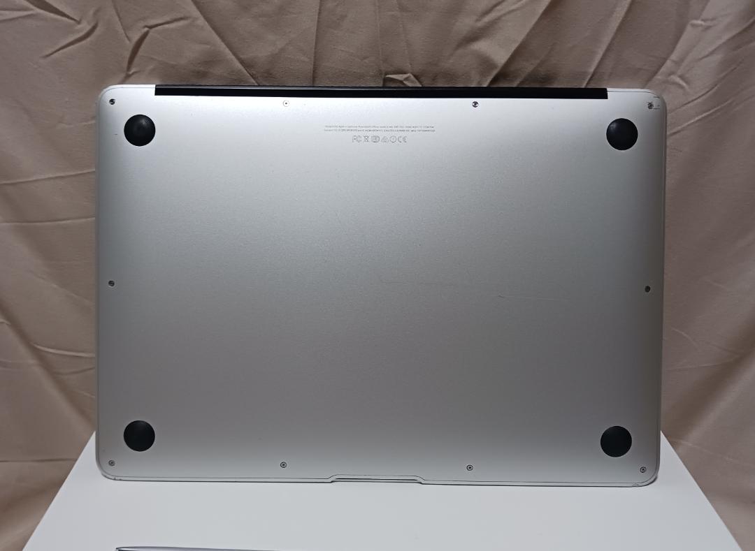 MacBook Air 13インチ　i7モデル　動作品