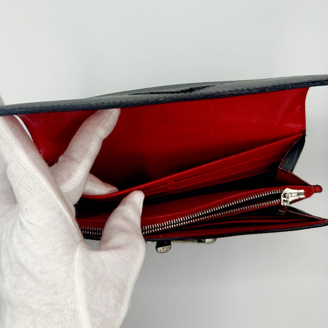 ルイヴィトンポルトフォイユ ツイスト エピレザー ロングウォレット