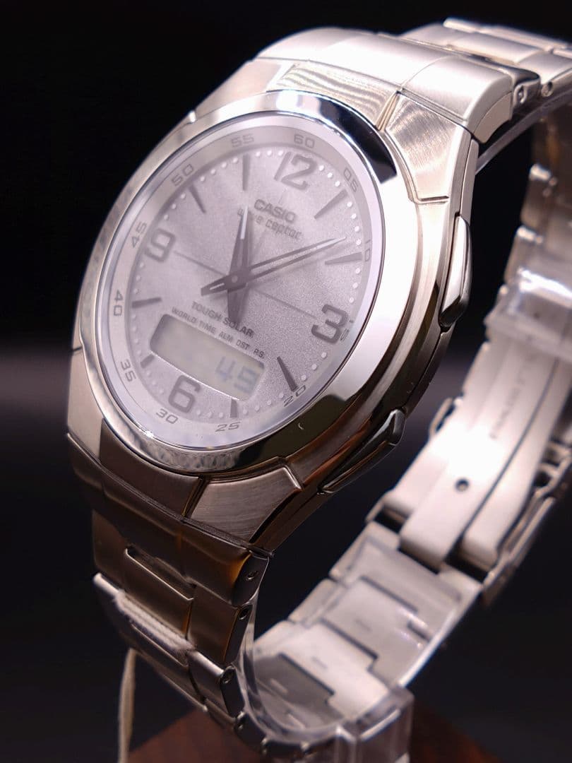 新品!カシオソーラー電波時計!WVH-100DJ-7AJF!4.4万円! 驚きの値段