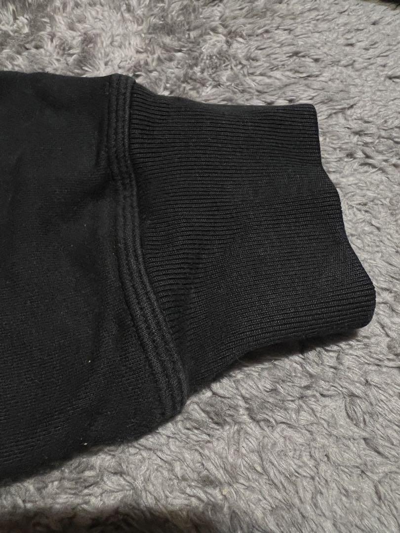 【人気モデル】Stussy 希少 刺繍ロゴ パーカー 黒