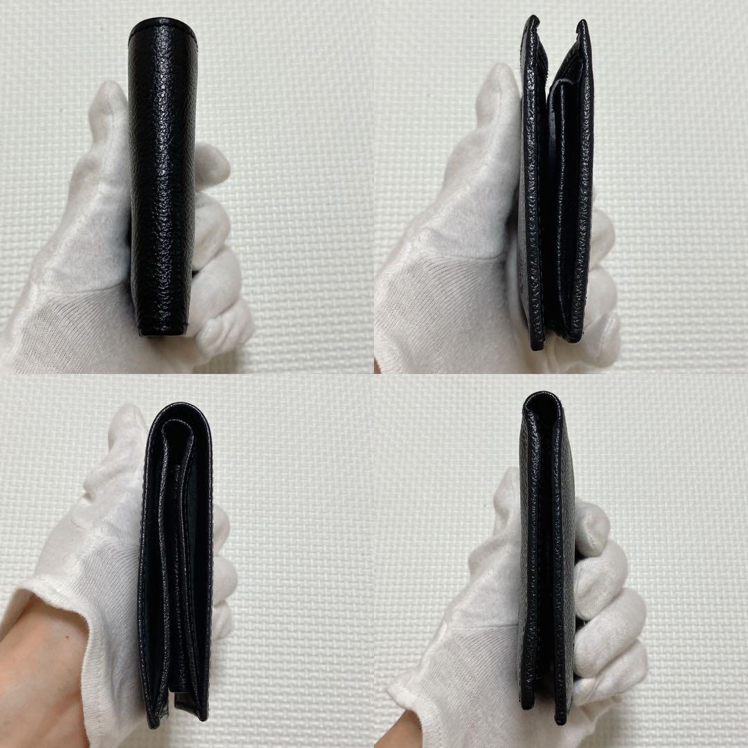 未使用IL BISONTE イルビゾンテ　レザー二つ折り財布　黒　袋カード付き