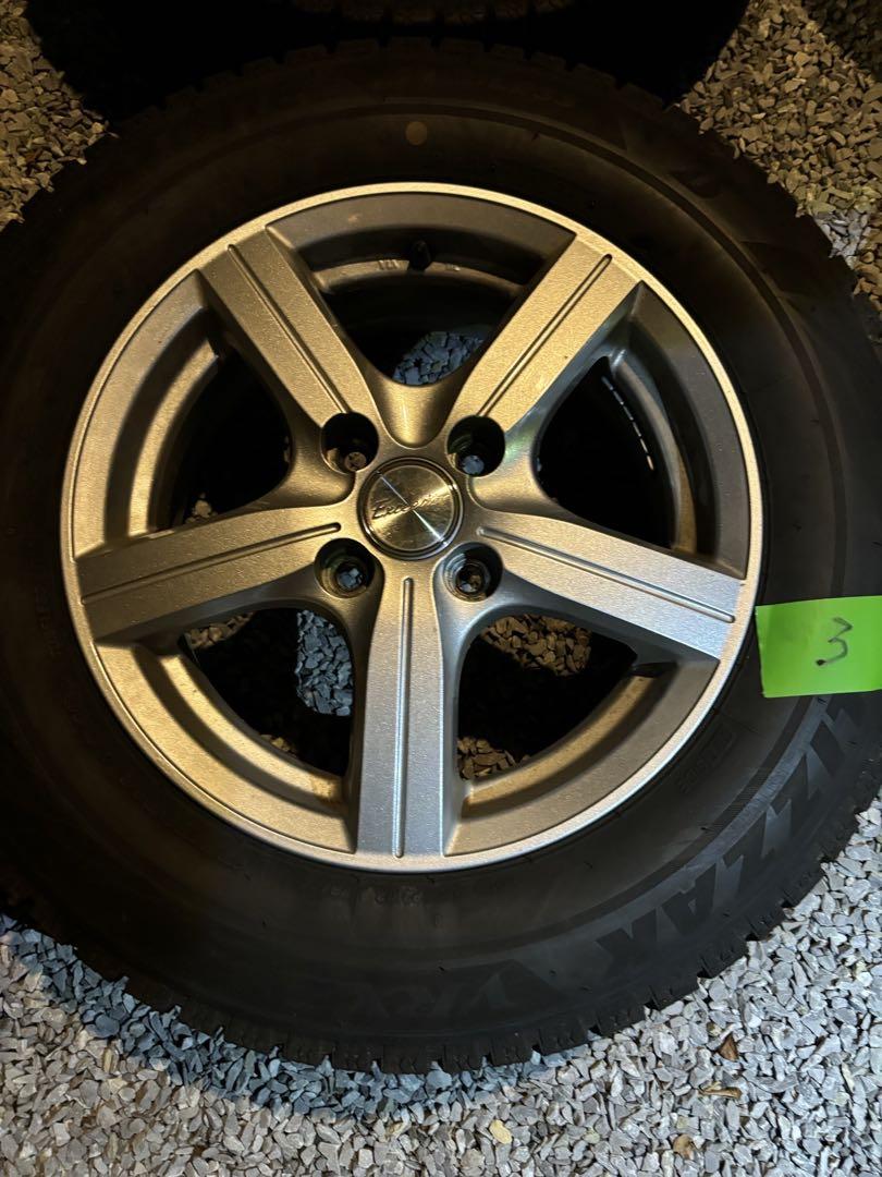 ブリヂストン　スタッドレスタイヤ　ブリザック　175/70R14