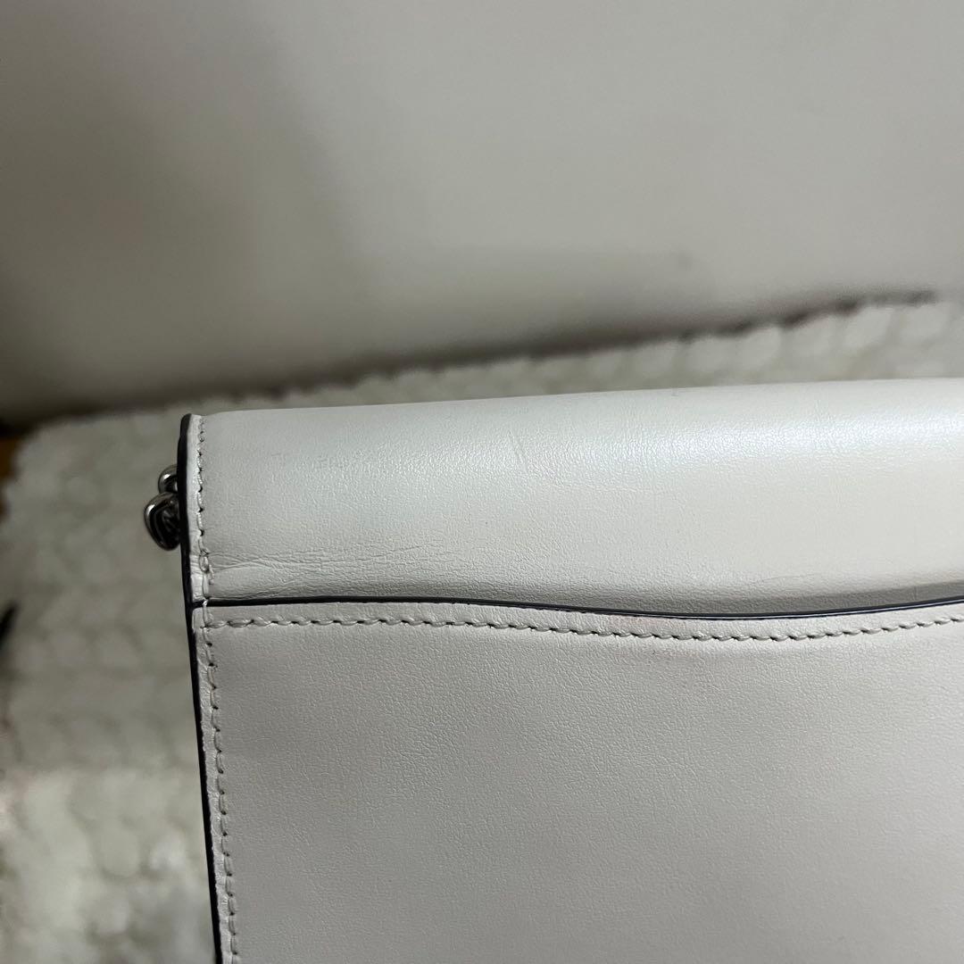 COACH ホワイト ショルダーバッグ COACH ホワイト ショルダーバッグ