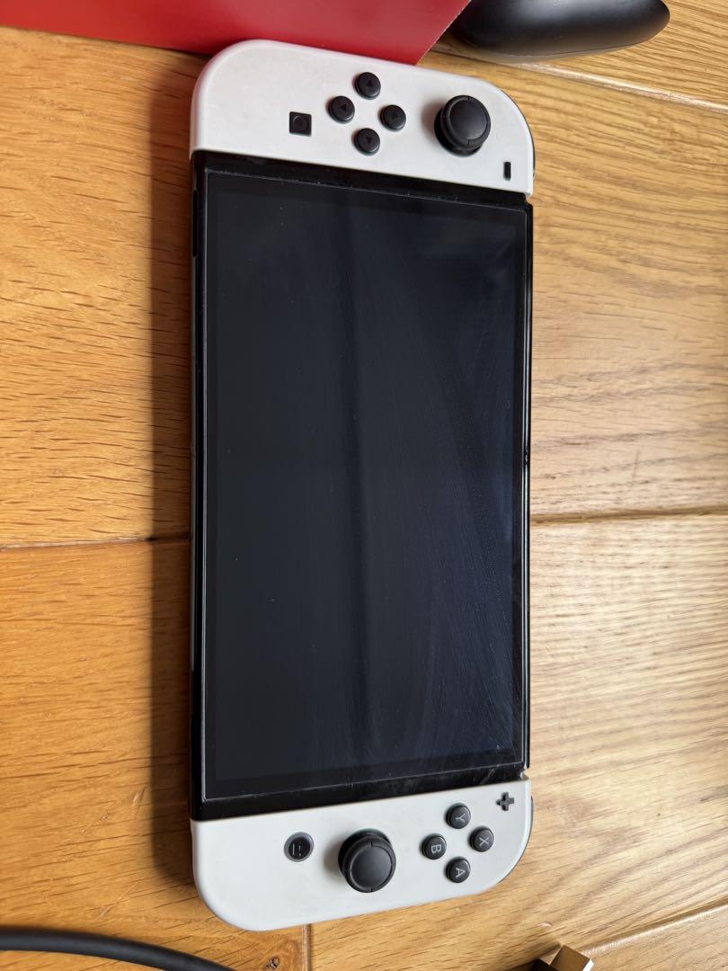NintendoSwitch有機ELモデル本体白⭐️ストラップが欠品 Yahoo!オークション - Nintendo Switch 本体 白／有機ELモデル