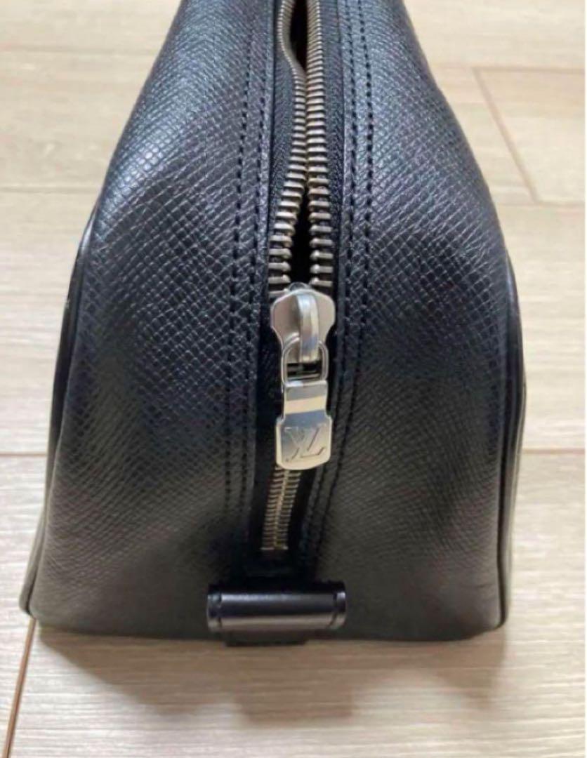 ルイヴィトン タイガ トゥルース トワレ セカンドバッグ 廃盤品