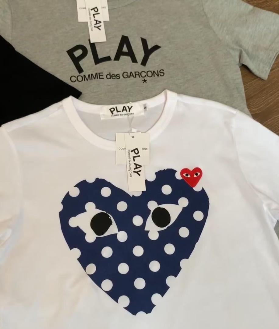 PLAY COMME des GARÇONS ハート型のドットTシャツ S PLAY COMME des GARÇONS ハート型のドットTシャツ S - メルカリ