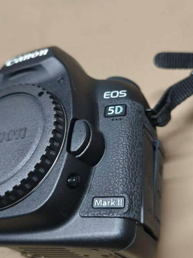 【美品】Canon EOS 5D Mark II デジタル一眼レフ