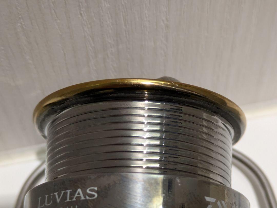 ダイワ　LUVIAS 2506H スピニングリール