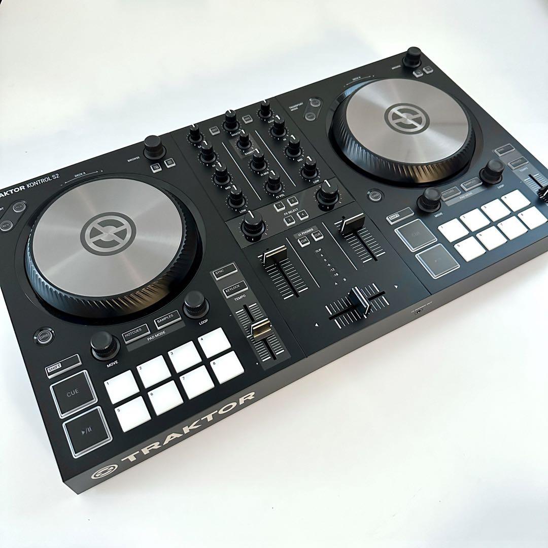 TRAKTOR KONTROL S2 MK3 DJコントローラー DJ機材