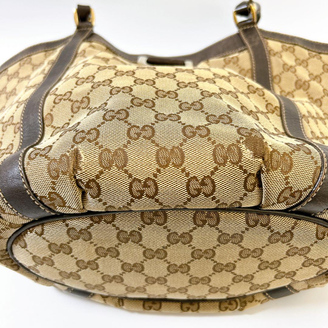 GUCCI グッチ